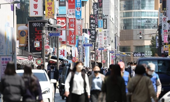 정부의 사회적 거리두기 해제 발표 후 자영업 단체가 잇따라 환영의 뜻을 밝혔다. ⓒ 연합뉴스