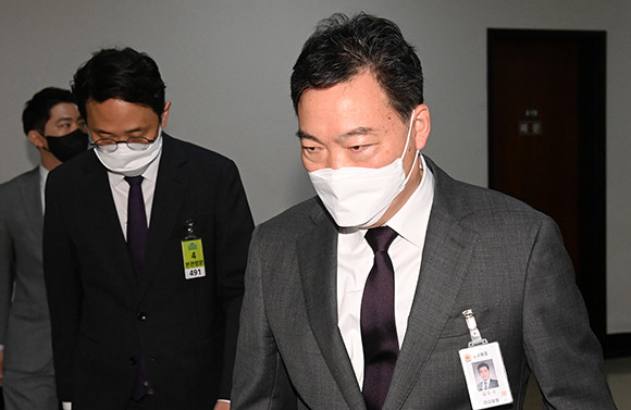 김오수 검찰총장은 17일 박범계 법무부 장관에게 사직서를 제출했다고 밝혔다. ⓒ 연합뉴스