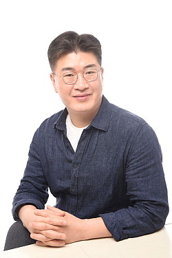 '사자 소가 되어 학으로 날다'를 집필한 고석헌 저자. © 고석헌 저자