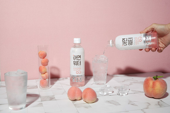 빙그레의 건강 지향 통합 브랜드 빙그레 건강tft에서 출시한 '아연워터' ⓒ 빙그레
