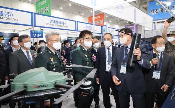15일 대전컨벤션센터에서 '2022 첨단국방산업전' 및 '군수산업발전대전'을 개최했다. ⓒ 대전시