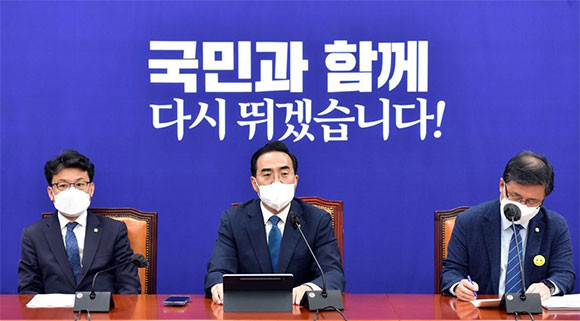 박홍근 더불어민주당 원내대표는 16일 법인세 인하에 대해 부정적인 입장을 밝혔다. ⓒ 연합뉴스