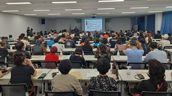 친절서비스 교육을 받고 있는 모습. ⓒ 보령시