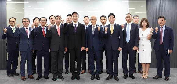이복현 금융감독원장은 5일 오전 서울 중구 여신금융협회에서 열린 여전사 CEO 간담회에 참석했다. ⓒ 연합뉴스