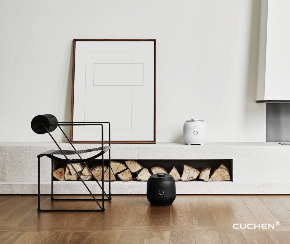 쿠첸이 국내 최초로 2.1 초고압 기술을 3인용 밥솥에 적용한 프리미엄 미니밥솥 '121 ME'를 출시한다. © 쿠첸