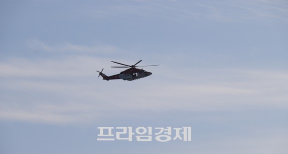 15일 현재까지 실종된 B씨를 찾기 위해 헬기가 대천해수욕장 일대를 수색중이다. ⓒ 프라임경제