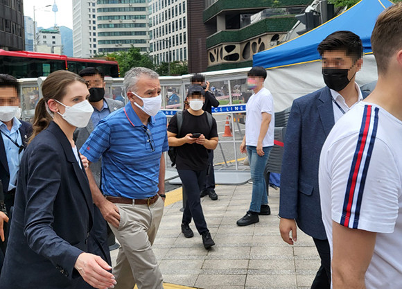 필립 골드버그 주한미국대사는 16일 서울퀴어 퍼레이드에 참석했다. = 박성현 기자