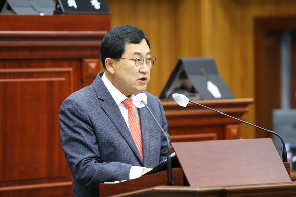18일 경주시의회에서 시정연설중인 주낙영 경주시장. ⓒ 경주시청