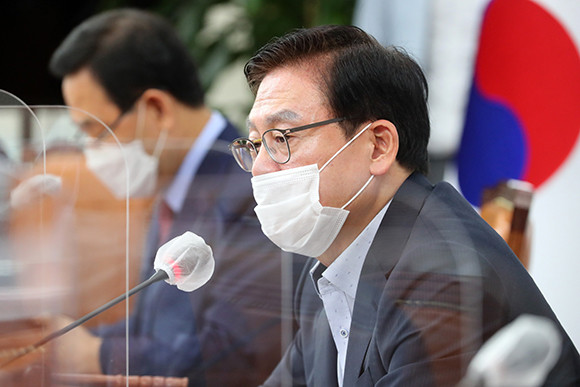 정우택 국민의힘 의원을 포함한 국민의힘 측에서는 이전 정부 사례 등을 언급, 관행이라는 입장이다. ⓒ 연합뉴스
