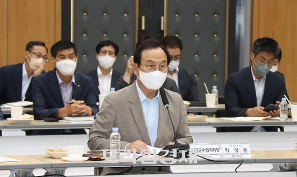 충남 시장·군수협의회장으로 선출된 박상돈 천안시장이 모두 발언을 하고 있다. ⓒ 프라임경제