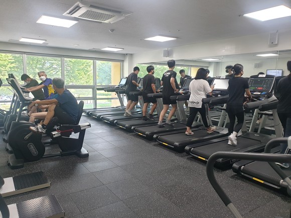 의령군이 최근 리모델링한 '국민체육센터'. ⓒ 의령군