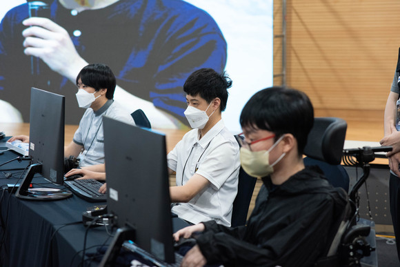 대회에 참여한 선수들이 경기를 진행하고 있다. ⓒ 대한장애인e스포츠연맹