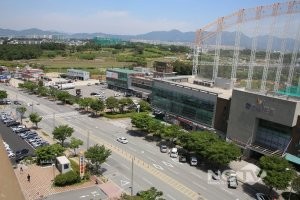 중견 건설사 회장 자녀들이 주변 시세보다 싼 가격으로 사들인 땅 주변. ⓒ 프라임경제