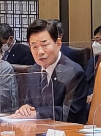 김진표 국회의장은 28일 취임 기자간담회에서 질의응답을 했다. = 박성현 기자