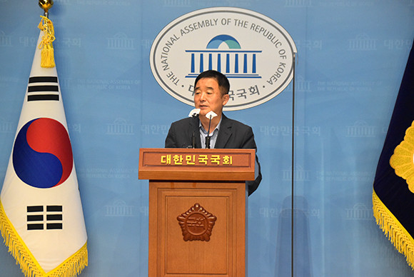 강득구 더불어민주당 의원은 31일 초등학교 입학 연령을 만 6세에서 만 5세로 낮추는 방안에 대한 반대 입장을 밝혔다. ⓒ 강득구 더불어민주당 의원실