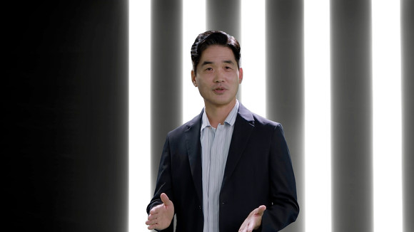 삼성전자가 23일 온라인으로 개최한 '제6회 삼성 보안 기술 포럼'에서 삼성리서치 연구소장 승현준 사장이 환영사를 하고 있다. ⓒ 삼성전자