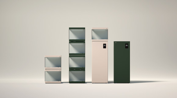 LG 스타일러 슈케이스·슈케어 제품 사진. 프리미엄 신발관리기 '스타일러 슈케어' 위에 스타일러 슈케이스를 설치하면(사진 왼쪽부터 3번째) 하나의 제품처럼 매끄러운 일체형 디자인으로 쓸 수 있다. ⓒ LG전자