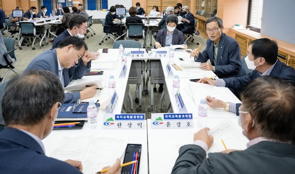 민선 8기 공약 실천계획 정책자문위원 토론회의 개최 모습. ⓒ 청양군