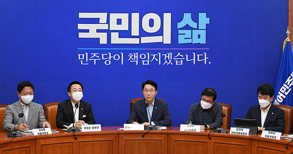 조정식 더불어민주당 신임 사무총장은 4일 국회에서 기자회견을 진행했다. ⓒ 연합뉴스