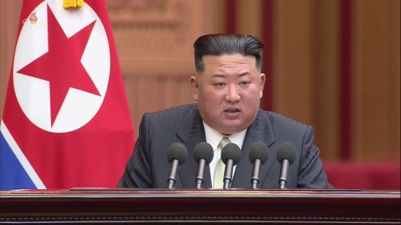 북한 최고인민회의 제14기 제7차회의 2일회의가 지난 8일 평양 만수대의사당에서 진행됐다고 조선중앙TV가 9일 보도했다. ⓒ 연합뉴스