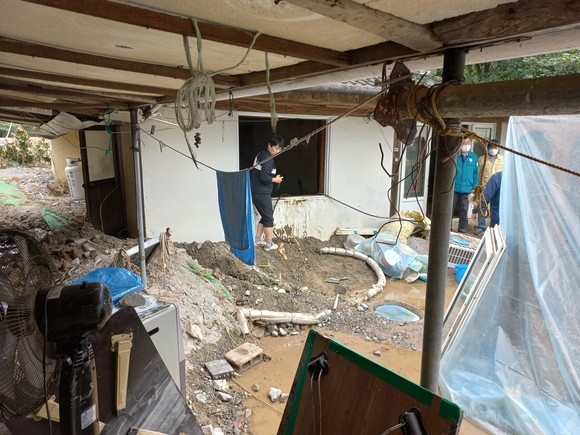 태풍 힌남노로 경주의 한 시골 주택이 큰 피해를 입었다. ⓒ 경주시청