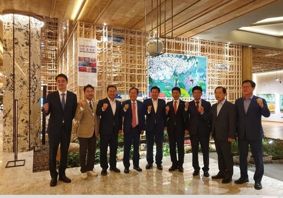 27일 대구의 한 호텔에서 홍준표 대구시장과 지역 8개 구청장, 군수들이 간담회를 가졌다. ⓒ 프라임경제