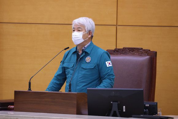 포항시의회 제299회 제1차 정례회에서 백인규 의장이 인사말을 하고 있다. =김진호 기자