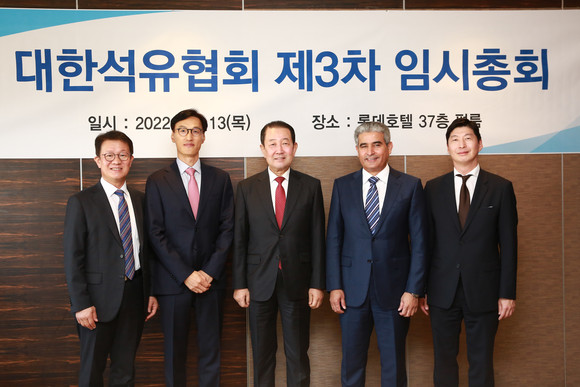 대한석유협회가 13일 임시총회를 개최하고, 박주선 前 국회부의장을 24대 협회장으로 선임했다.