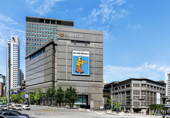 신세계백화점 본점 본관에서 국내외 50여명의 작가 대표작 300여점을 소개하는 '블라썸 아트페어'를 선보이고 있다. © 신세계백화점