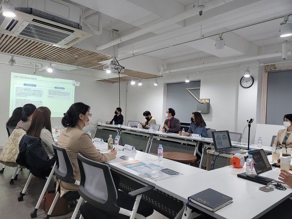 스탭스가 국민취업지원제도 알선 서비스 품질 강화를 위해 노무사 및 세무사와 함께하는 기업 간담회를 진행했다. ⓒ 스탭스