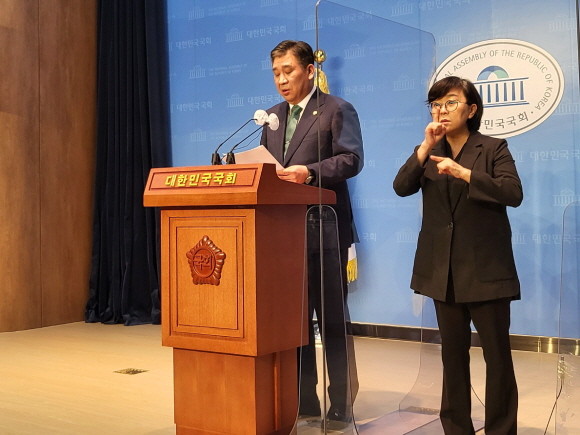 국회 정무위원회 소속인 최승재 국민의힘 의원은 20일 이해진 네이버 글로벌투자책임자(GIO)의 증인 철회를 비판했다. = 박성현 기자