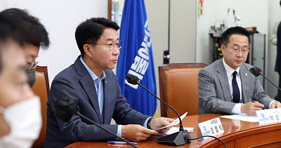 조정식 더불어민주당 사무총장은 23일 이재명 더불어민주당 대표의 대선자금 관련 검찰 수사를 조작이라고 주장했다. ⓒ 연합뉴스