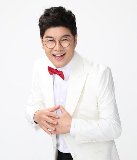 영덕군 홍보대사로 위촉된 가수 박구윤씨. ⓒ 영덕군청