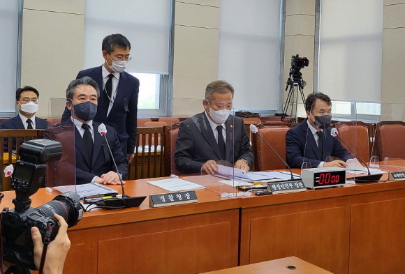 이상민 행정안전부 장관은 1일 국회 행정안전위원회 전체회의에서 본인 발언에 대한 사과를 했다. = 박성현 기자