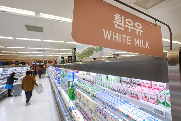 2023년부터 우유의 소비자가격은 리터 당 490원 올라갈 것으로 예상된다. ⓒ 연합뉴스