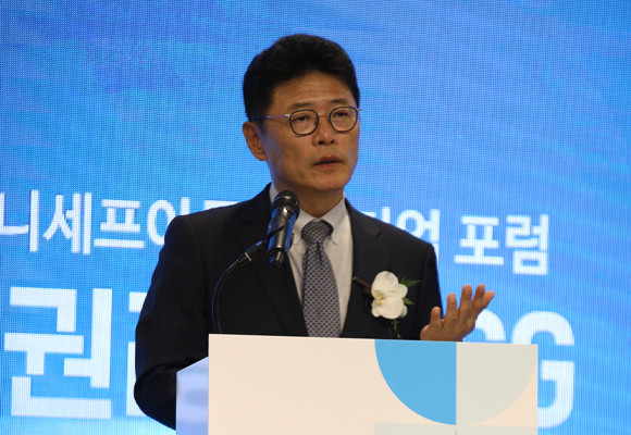 이형희 SK SV위원회 위원장이 7일 서울 여의도 켄싱턴 호텔에서 열린 '2022 아동친화기업 포럼'에서 환영사를 하고 있다. ⓒ SK