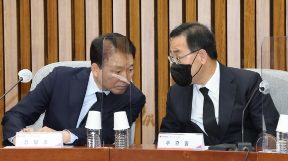 국민의힘은 9일 민당정협의회를 열어 납품단가연동제 법안을 당론으로 채택·이번 회기 내 통과 의지를 밝혔다. ⓒ 연합뉴스