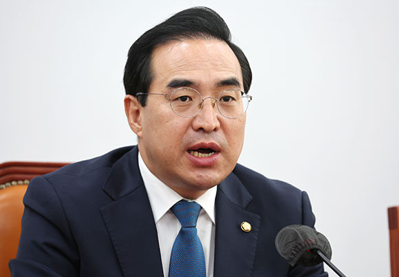 박홍근 더불어민주당 원내대표는 17일 원내대책회의에서 정부와 여당인 국민의힘 측을 향해 비난의 목소리를 냈다. ⓒ 연합뉴스