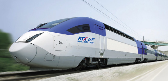 현대로템이 개발한 동력집중식 고속열차 KTX-산천. ⓒ 현대로템