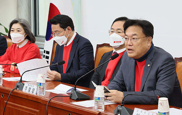 정진석 국민의힘 비상대책위원장은 28일 민주당을 향해 내년도 예산안 심사 협조를 촉구했다. ⓒ 연합뉴스