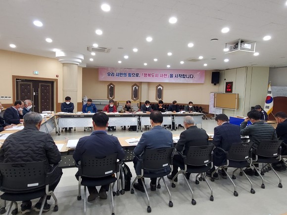 사천시가 서포면 야구장 조성 주민설명회를 개최하고 있다. ⓒ 사천시