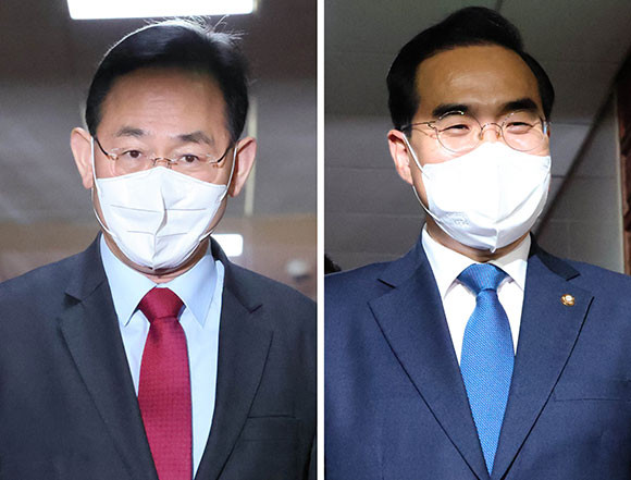 주호영 국민의힘 원내대표와 박홍근 더불어민주당 원내대표는 30일 원내대표 회동 후 오는 2일 오후 2시까지 쟁점 사안을 해소하기로 뜻을 모았다. ⓒ 연합뉴스