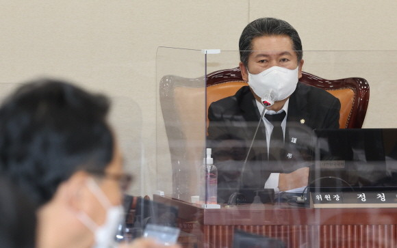 1일 국회 과학기술정보방송통신위원회 전체회의에서는 공영방송 지배구조 개선안을 놓고 여야 설전이 생겼다. ⓒ 연합뉴스