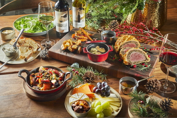 마이클 바이 해비치와 스패출러 바이 해비치가 '홀리데이 밀스 투고'를 출시했다. © 해비치