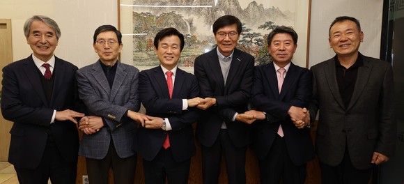 내년 3월 K-기업가정신 재단 설립을 위해 재·학계가 한자리에 모여 뜻을 모으고 있다. ⓒ 진주시