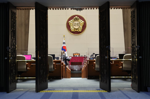 국회가 오늘 오후 4시 본회의를 열고 지난 8일 본회의에서 부결됐던 한국전력공사법(한전법) 개정안과 한국가스공사법 개정안 등 비쟁점 법안들을 처리한다. ⓒ 연합뉴스