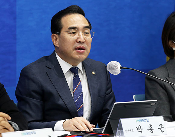 박홍근 더불어민주당 원내대표는 29일 북한의 무인기 도발 관련 윤석열 대통령의 행보에 대해 비판했다. ⓒ 연합뉴스