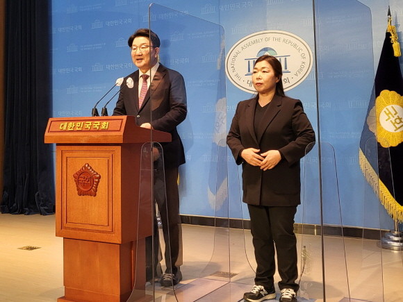 권성동 국민의힘 의원은 5일 국회 소통관에서 전당대회에 출마하지 않겠다고 발표했다. = 박성현 기자