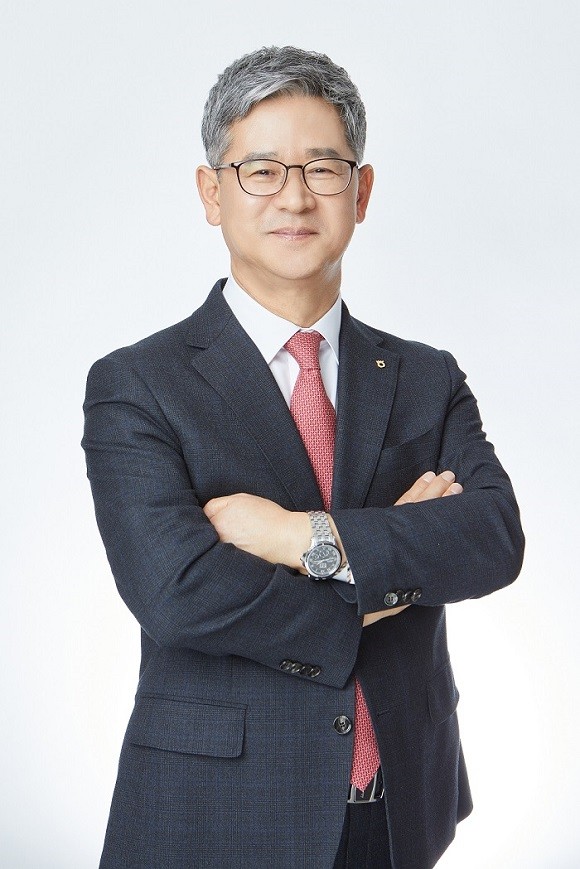 윤상운 NH농협카드 사장은 신년사를 통해 "올해는 지속성장을 위한 터닝포인트를 마련학 변화하는 경영 환경에 대응하기 위해 사업 재정비에 힘써야 한다"고 6일 밝혔다. ⓒ NH농협카드