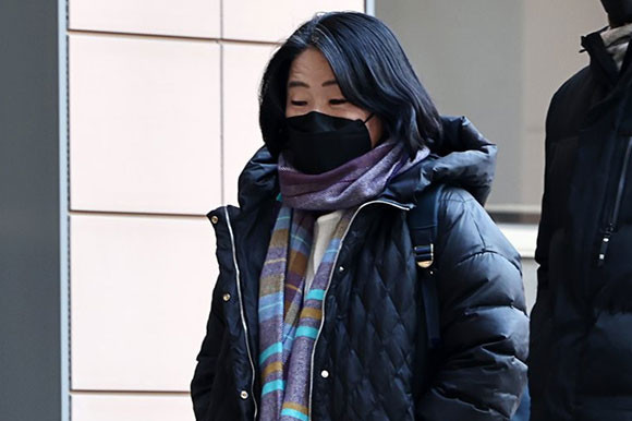 검찰은 윤미향 의원에게 징역 5년을 구형했다. ⓒ 연합뉴스